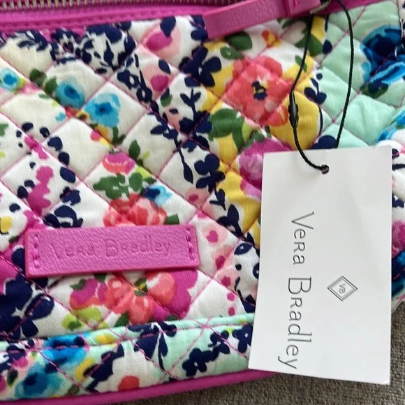 Vera Bradley wildflower paisley Crossbody NWT - Picture 2 of 3